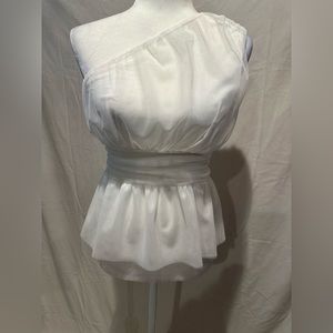 Beautiful white one should Sincerely Jules blouse with gathered waist.
